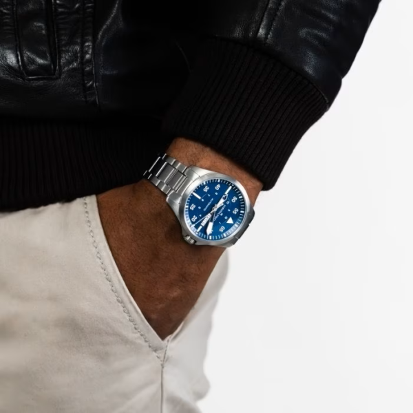 MONTRE homme HAMILTON: Khaki Aviation Pilot Day Auto H64635140 – Image 3